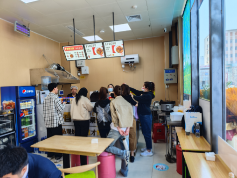 饈廚香辣雞架飯加盟費(fèi)并不高，是非常不錯(cuò)的創(chuàng)業(yè)選擇