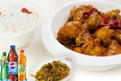 張成榮香辣雞架飯加盟優(yōu)勢多利潤可觀，開啟創(chuàng)業(yè)加盟之旅！