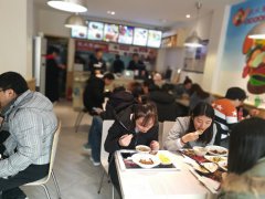 饈廚香辣雞架飯美團外賣開啟——外賣快餐打造外賣行業(yè)高收益模式